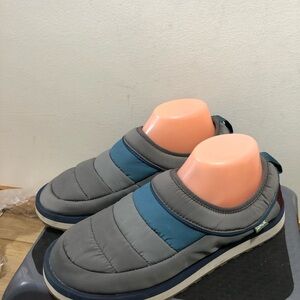 Sanuk Puffy Chiller Low II Men's Gray and Blue Slip-On Slippers Size 8